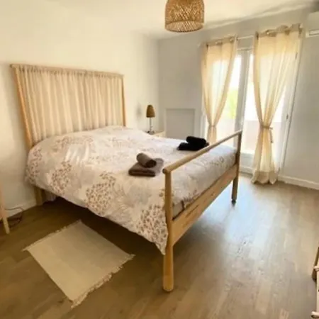 Spacious House With Balcony Tatil Evi Sainte-Maxime