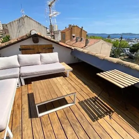 Spacious House With Balcony Holiday home *